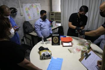 De Colombia a San Pedro: Hallan semillas de marihuana en una encomienda